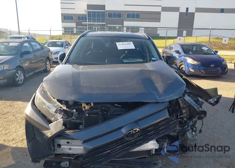 2021 Toyota Rav4 Le z USA, uszkodzony, nr VIN 2T3H1RFV4MC151532